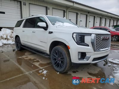 Czwarte zdjęcie samochodu z boku: 2022 GMC YUKON XL DENALI VIN:1GKS2JKL2NR134306 - miniatura