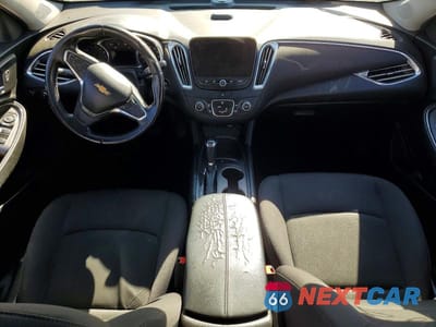 Zdjęcie 8 z 12 samochodu: 2017 CHEVROLET MALIBU LT VIN:1G1ZE5ST0HF197086 - miniatura
