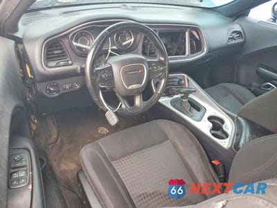 Zdjęcie 8 z 11 samochodu: 2016 DODGE CHALLENGER SXT VIN:2C3CDZAG8GH184597 - miniatura