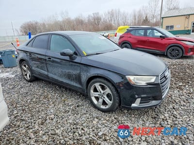 Czwarte zdjęcie samochodu z boku: 2017 AUDI A3 PREMIUM VIN:WAUAUGFFXH1043969 - miniatura