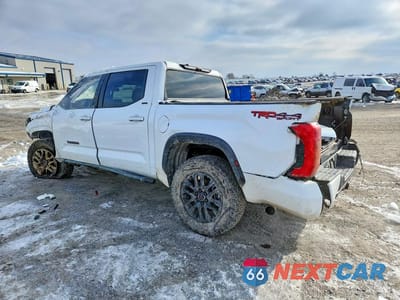 Drugie zdjęcie samochodu z przodu: 2024 TOYOTA TUNDRA CREWMAX SR VIN:5TFLA5DB5RX204591 - miniatura