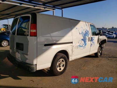 Trzecie zdjęcie samochodu z tyłu: 2005 CHEVROLET EXPRESS G1500 VIN:1GCFG15X151188675 - miniatura