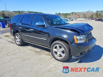Czwarte zdjęcie samochodu z boku: 2013 CHEVROLET TAHOE K1500 LTZ VIN:1GNSKCE08DR379495 - miniatura
