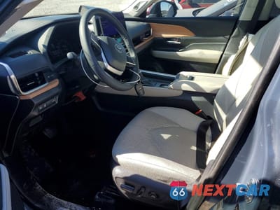 Zdjęcie 7 z 13 samochodu: 2024 TOYOTA GRAND HIGHLANDER LIMITED VIN:5TDAAAA54RS009280 - miniatura