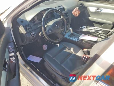 Zdjęcie 8 z 12 samochodu: 2008 MERCEDES-BENZ C 300 VIN:WDDGF54X38R013629 - miniatura