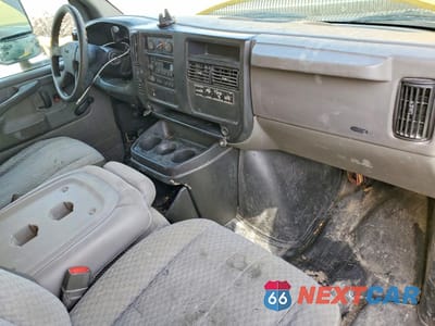 Zdjęcie 8 z 14 samochodu: 2007 GMC SAVANA BOX TRUCK VIN:1GDHG31U271900688 - miniatura