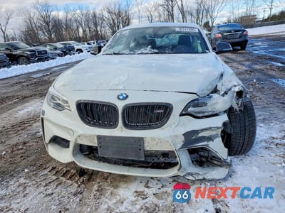 Piąte zdjęcie samochodu w środku: 2017 BMW M2 VIN:WBS1H9C54HV786353 - miniatura