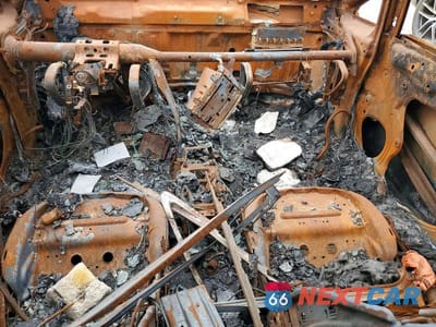 Zdjęcie 8 z 12 samochodu: 2010 MAZDA CX-7 VIN:JM3ER2W59A0316791 - miniatura