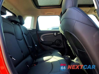 Zdjęcie 10 z 12 samochodu: 2024 MINI COOPER S VIN:WMW53DK00R2V50914 - miniatura