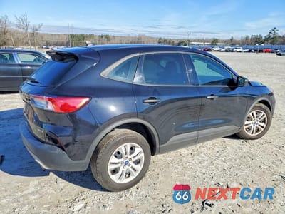 Trzecie zdjęcie samochodu z tyłu: 2021 FORD ESCAPE S VIN:1FMCU9F66MUA63809 - miniatura