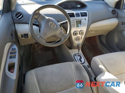 Zdjęcie 8 z 12 samochodu: 2010 TOYOTA YARIS VIN:JTDBT4K31A1372568 - miniatura