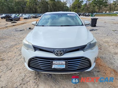 Piąte zdjęcie samochodu w środku: 2018 TOYOTA AVALON XLE VIN:4T1BK1EB6JU273534 - miniatura