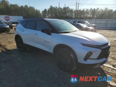 Czwarte zdjęcie samochodu z boku: 2024 CHEVROLET BLAZER 2LT VIN:3GNKBCR42RS285792 - miniatura