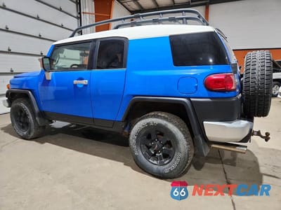 Drugie zdjęcie samochodu z przodu: 2007 TOYOTA FJ CRUISER VIN:JTEBU11F470007058 - miniatura