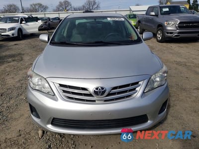 Piąte zdjęcie samochodu w środku: 2013 TOYOTA COROLLA BASE VIN:5YFBU4EE8DP173821 - miniatura