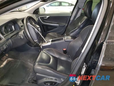 Zdjęcie 7 z 13 samochodu: 2016 VOLVO V60 CROSS COUNTRY PREMIER VIN:YV4612HKXG1015857 - miniatura