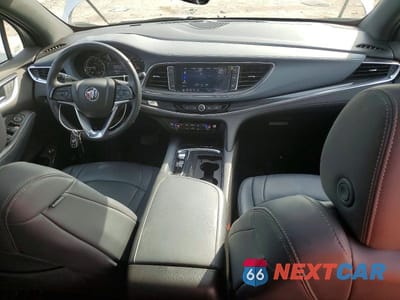 Zdjęcie 8 z 12 samochodu: 2022 BUICK ENCLAVE ESSENCE VIN:5GAERBKW4NJ160006 - miniatura