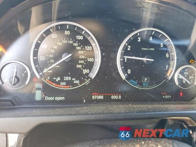 Zdjęcie 9 z 12 samochodu: 2018 BMW X5 XDR40E VIN:5UXKT0C55J0W00018 - miniatura