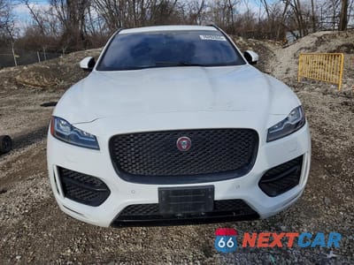 Piąte zdjęcie samochodu w środku: 2019 JAGUAR F-PACE R - SPORT VIN:SADCL2GX4KA601612 - miniatura