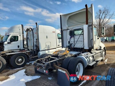 Czwarte zdjęcie samochodu z boku: 2017 INTERNATIONAL PROSTAR SEMI TRUCK VIN:1HSDGAPR3HH501900 - miniatura