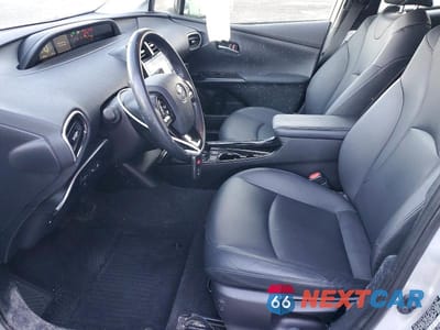 Zdjęcie 7 z 12 samochodu: 2021 TOYOTA PRIUS VIN:JTDL9MFU3M3023877 - miniatura