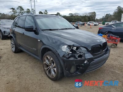 Czwarte zdjęcie samochodu z boku: 2013 BMW X5 XDRIVE50I VIN:5UXZV8C53D0C14759 - miniatura