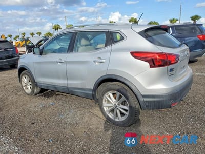 Trzecie zdjęcie samochodu z tyłu: 2019 NISSAN ROGUE SPORT S VIN:JN1BJ1CPXKW235514 - miniatura