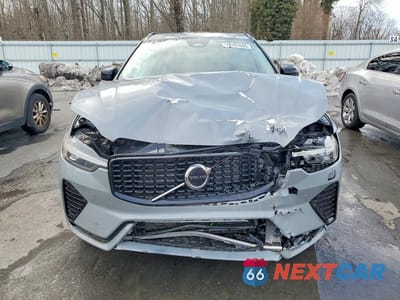 Piąte zdjęcie samochodu w środku: 2025 VOLVO XC60 CORE VIN:YV4M12RJ7S1006670 - miniatura
