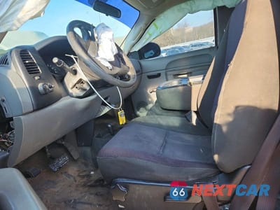 Zdjęcie 7 z 11 samochodu: 2010 CHEVROLET SILVERADO K1500 VIN:1GCSKPE34AZ154433 - miniatura