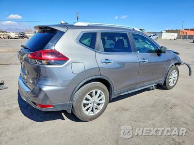 Trzecie zdjęcie samochodu z tyłu: 2019 NISSAN ROGUE SV VIN:5N1AT2MTXKC723959 - miniatura