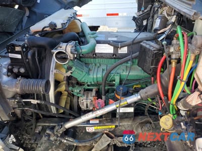 Zdjęcie 7 z 10 samochodu: 2025 VOLVO VNR SEMI TRUCK VIN:4V4WC9EH5SN683697 - miniatura