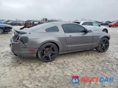 Trzecie zdjęcie samochodu z tyłu: 2014 FORD MUSTANG VIN:1ZVBP8AM9E5300115 - miniatura