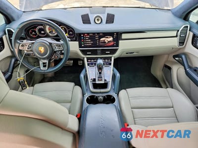 Zdjęcie 8 z 14 samochodu: 2022 PORSCHE CAYENNE TURBO S E-HYBRID VIN:WP1AH2AY3NDA46143 - miniatura