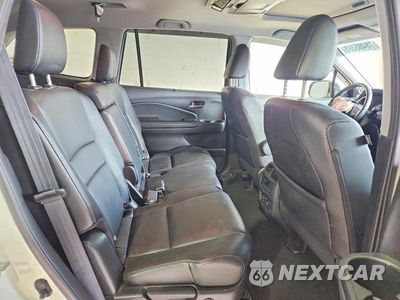 Zdjęcie 11 z 13 samochodu: 2017 HONDA PILOT TOURING VIN:5FNYF6H91HB029625 - miniatura