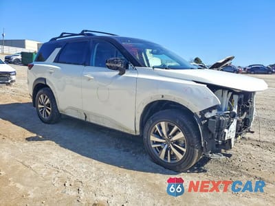 Czwarte zdjęcie samochodu z boku: 2022 NISSAN PATHFINDER SL VIN:5N1DR3CC6NC251055 - miniatura