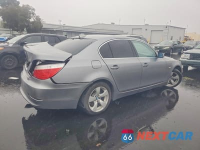 Trzecie zdjęcie samochodu z tyłu: 2008 BMW 528 I VIN:WBANU53548CT14451 - miniatura