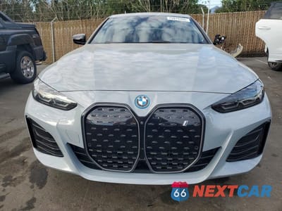 Piąte zdjęcie samochodu w środku: 2024 BMW I4 EDRIVE 40 VIN:WBY73AW07RFS63260 - miniatura