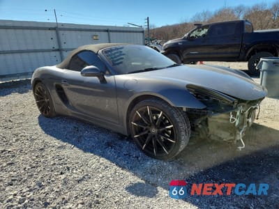 Czwarte zdjęcie samochodu z boku: 2013 PORSCHE BOXSTER VIN:WP0CA2A81DS114304 - miniatura