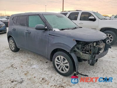 Czwarte zdjęcie samochodu z boku: 2020 KIA SOUL LX VIN:KNDJ23AU1L7098162 - miniatura