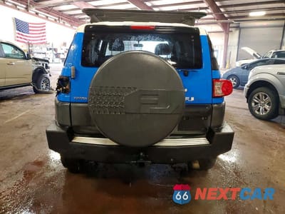 Zdjęcie 6 z 13 samochodu: 2007 TOYOTA FJ CRUISER BASE VIN:JTEBU11F270011657 - miniatura