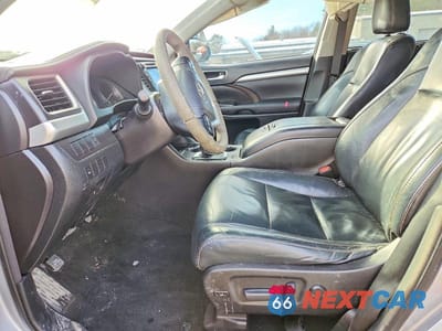 Zdjęcie 7 z 12 samochodu: 2016 TOYOTA HIGHLANDER XLE VIN:5TDKKRFH0GS503569 - miniatura