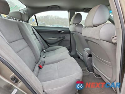 Zdjęcie 10 z 11 samochodu: 2006 HONDA CIVIC LX VIN:1HGFA16516L012716 - miniatura