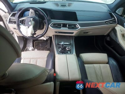 Zdjęcie 8 z 12 samochodu: 2019 BMW X7 XDRIVE50I VIN:5UXCX4C53KLS36214 - miniatura