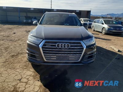 Piąte zdjęcie samochodu w środku: 2017 AUDI Q7 PRESTIGE VIN:WA1VAAF75HD030039 - miniatura