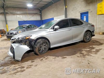 2023 TOYOTA CAMRY SE 4T1G11AK8PU810511 - główne zdjęcie licytacji z USA - miniatura