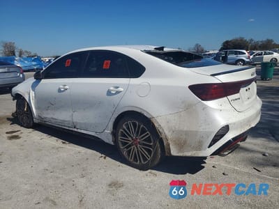 Drugie zdjęcie samochodu z przodu: 2022 KIA FORTE GT VIN:3KPF44AC8NE442070 - miniatura