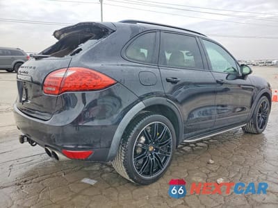 Trzecie zdjęcie samochodu z tyłu: 2011 PORSCHE CAYENNE TURBO VIN:WP1AC2A29BLA84326 - miniatura