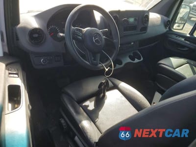 Zdjęcie 8 z 12 samochodu: 2023 MERCEDES-BENZ SPRINTER 2500 VIN:W1Y4NCHYXPT126286 - miniatura