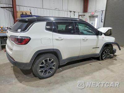 Trzecie zdjęcie samochodu z tyłu: 2020 JEEP COMPASS TRAILHAWK VIN:3C4NJDDB5LT118607 - miniatura