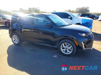 Czwarte zdjęcie samochodu z boku: 2024 KIA SOUL LX VIN:KNDJ23AU2R7235585 - miniatura